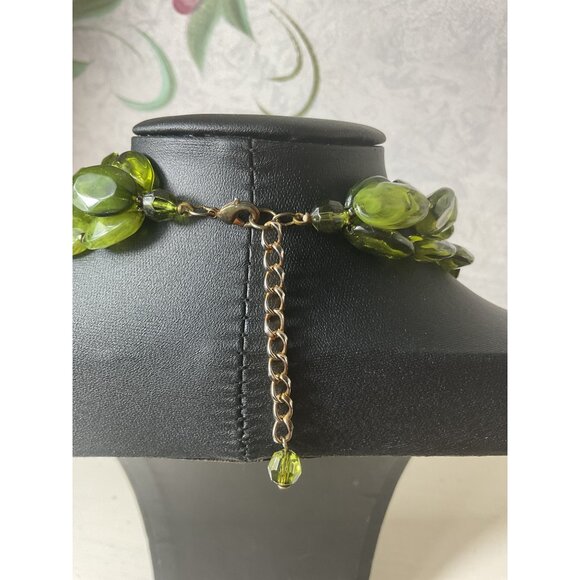 Green Multi-Strand Beaded Necklace With Adjustable Chain Clasp - Picture 3 of 4
